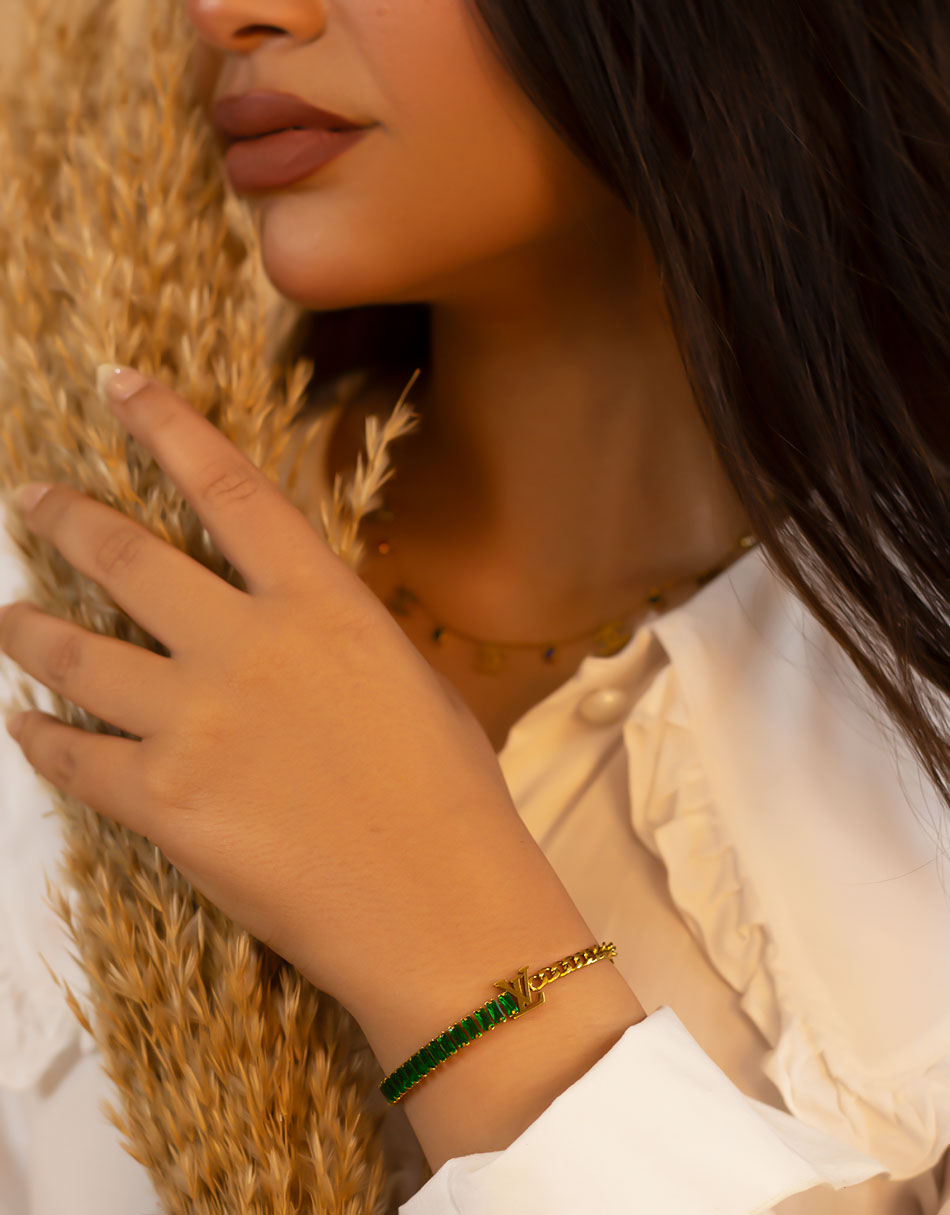 1700010326_B0016-indoor-wb.jpg LV green bracelet