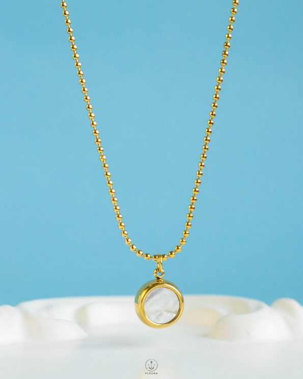 fake white seashell necklace