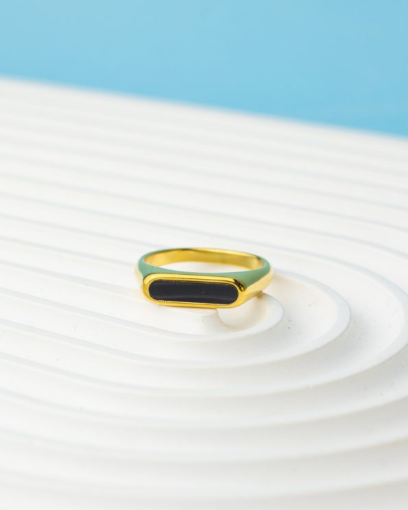 basic black ring