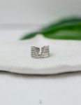 silver v ring