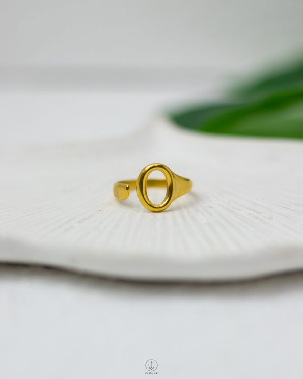 O free size ring