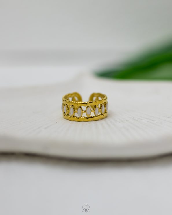 many points rasin gold ring