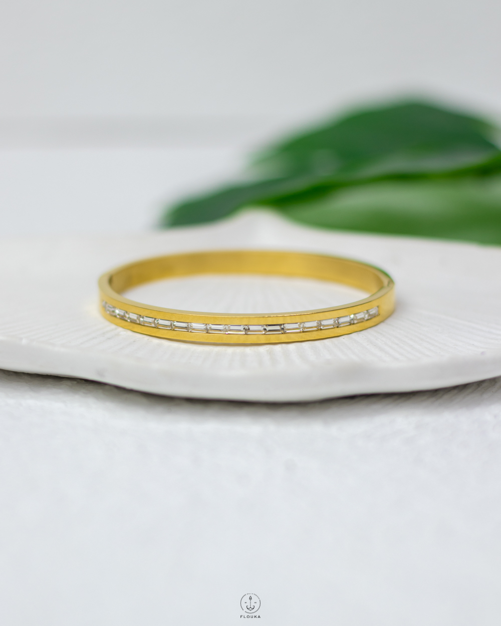 1746672297_o0536.jpg straus basic gold bracelet